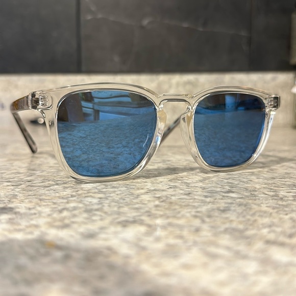 Blenders Eyewear - Picture 1 of 4